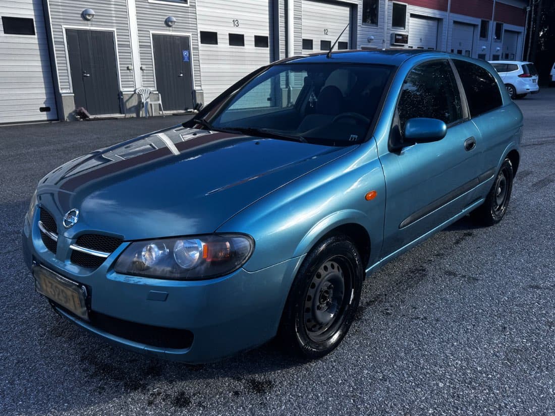 Nissan Almera